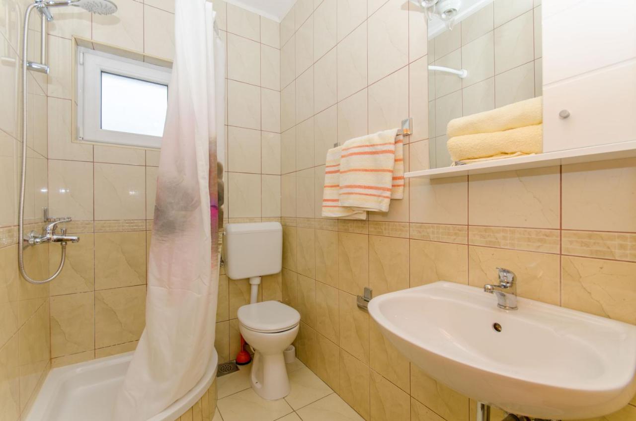 Knezovicapartments Živogošće Eksteriør billede