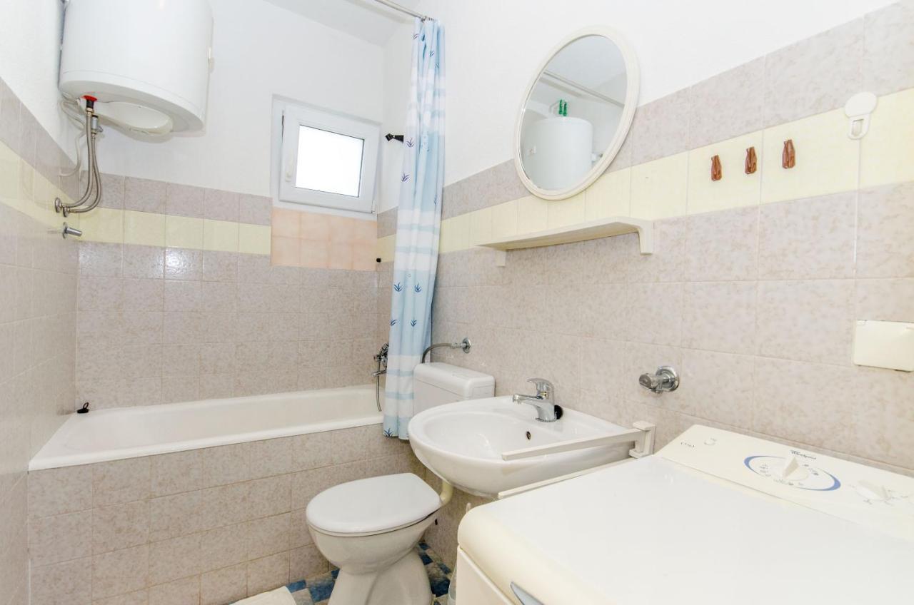 Knezovicapartments Živogošće Eksteriør billede