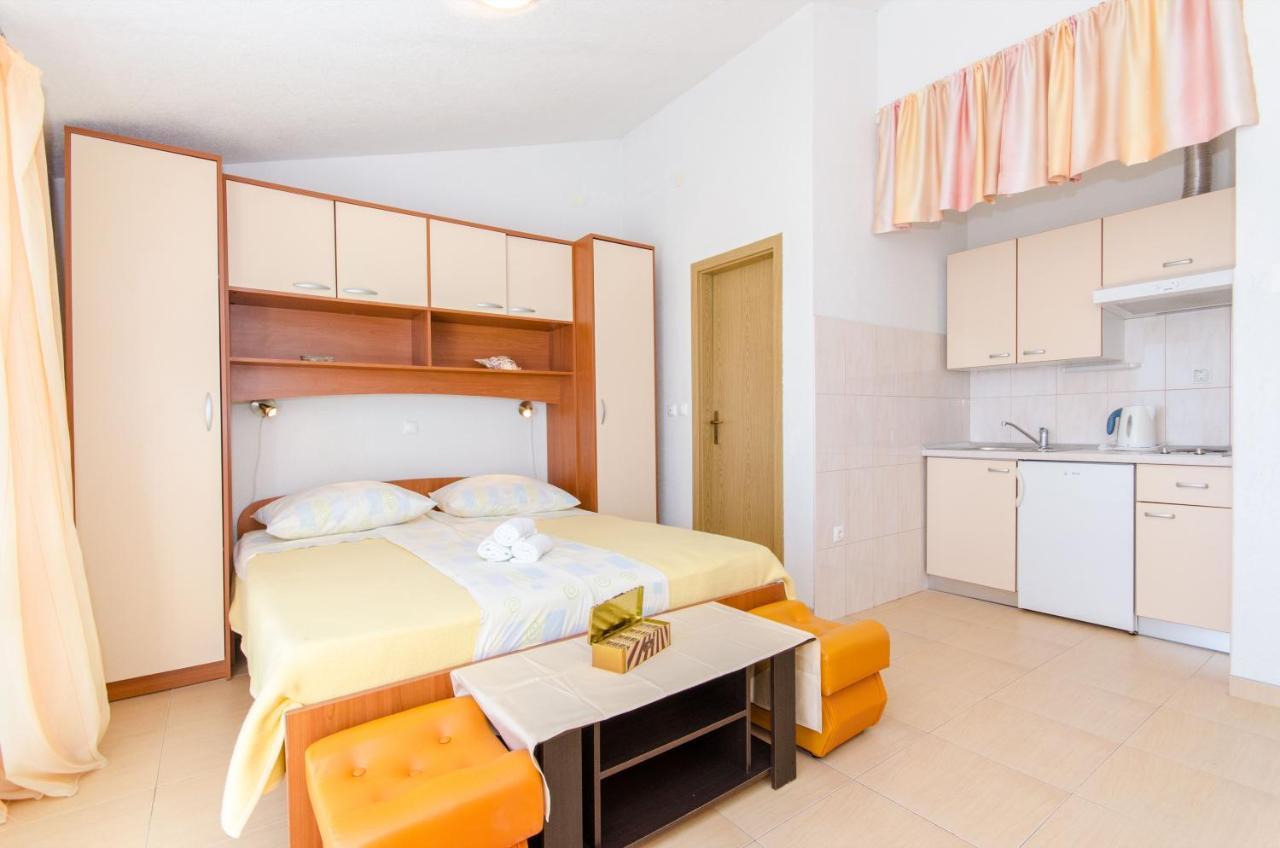 Knezovicapartments Živogošće Eksteriør billede
