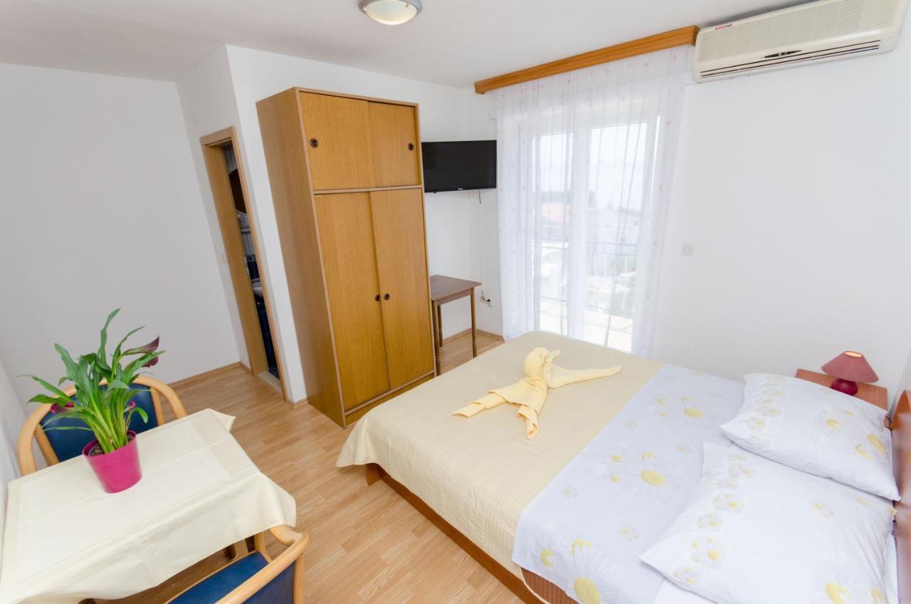 Knezovicapartments Živogošće Eksteriør billede
