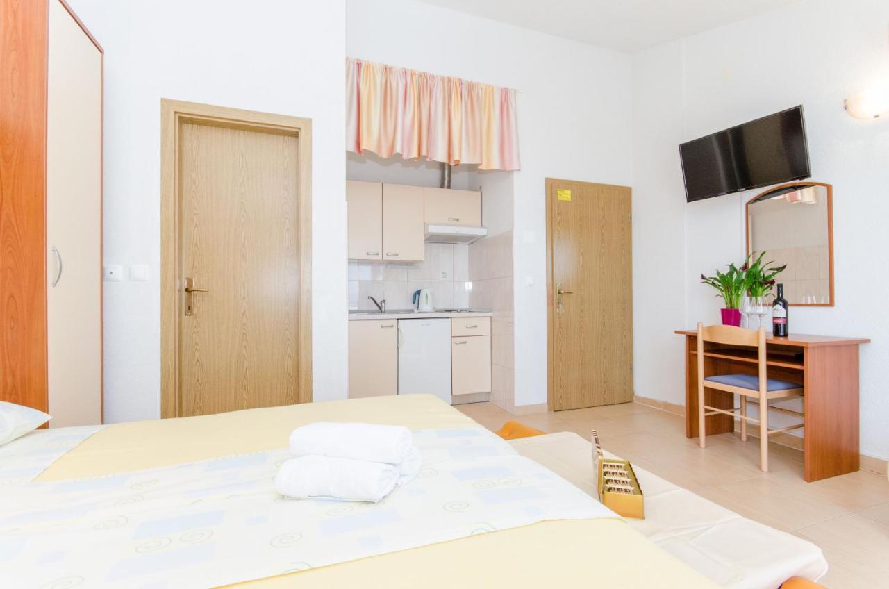 Knezovicapartments Živogošće Eksteriør billede