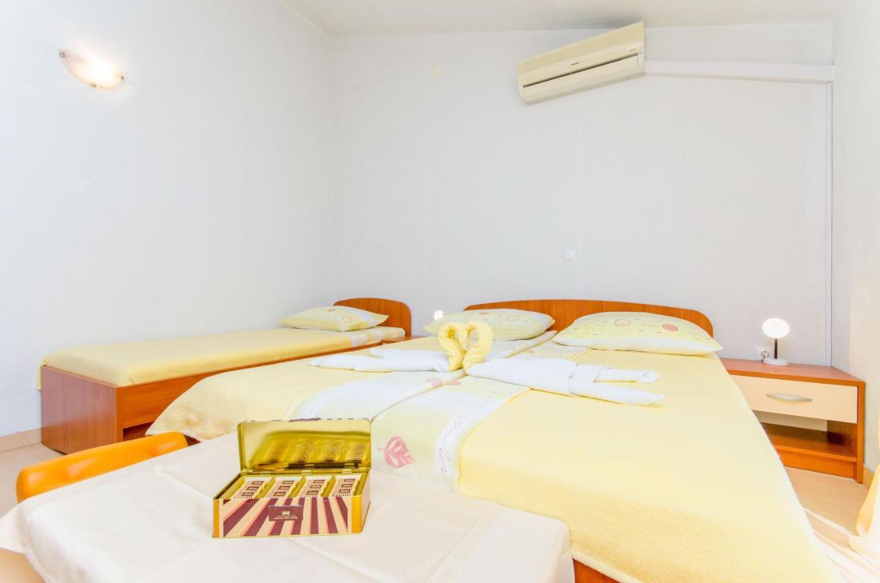 Knezovicapartments Živogošće Eksteriør billede